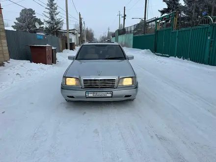 Mercedes-Benz C 200 1998 года за 2 000 000 тг. в Астана – фото 7