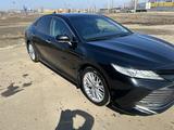 Toyota Camry 2018 года за 14 200 000 тг. в Костанай – фото 3