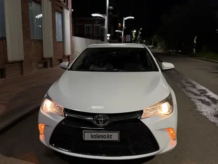 Toyota Camry 2015 года за 5 600 000 тг. в Уральск – фото 5