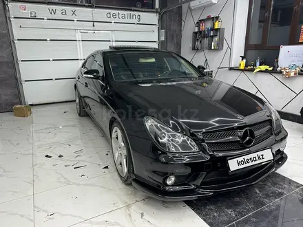 Mercedes-Benz CLS 500 2004 года за 8 000 000 тг. в Шымкент – фото 2