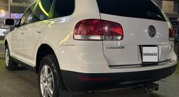 Volkswagen Touareg 2005 годаүшін4 400 000 тг. в Астана – фото 3