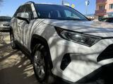 Toyota RAV4 2019 года за 9 750 000 тг. в Астана – фото 3