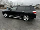 Toyota Highlander 2011 года за 14 000 000 тг. в Семей