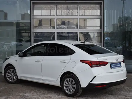 Hyundai Accent 2020 года за 7 390 000 тг. в Астана – фото 3