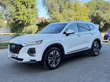 Hyundai Santa Fe 2019 годаүшін12 500 000 тг. в Уральск