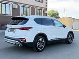Hyundai Santa Fe 2019 годаүшін12 500 000 тг. в Уральск – фото 4