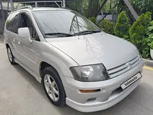 Mitsubishi Space Runner, 2001