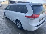 Toyota Sienna 2012 года за 11 000 000 тг. в Атырау – фото 4