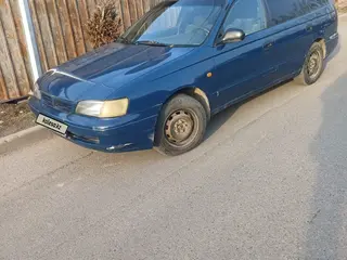 Toyota Carina E