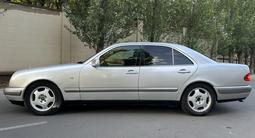 Mercedes-Benz E 230 1997 года за 2 100 000 тг. в Астана – фото 4