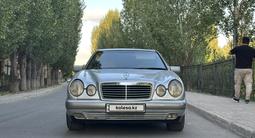 Mercedes-Benz E 230 1997 года за 2 100 000 тг. в Астана