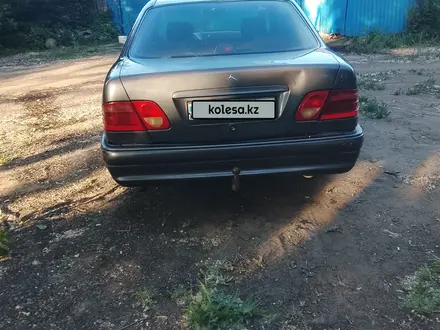 Mercedes-Benz E 200 1996 года за 1 600 000 тг. в Павлодар – фото 3