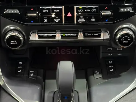 Lexus LX 700h VIP 2026 года за 105 000 000 тг. в Алматы – фото 31