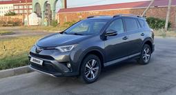 Toyota RAV4 2018 года за 13 100 000 тг. в Тараз