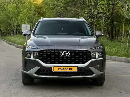 Hyundai Santa Fe 2023 года за 14 500 000 тг. в Алматы – фото 4