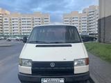 Volkswagen Transporter 1992 годаүшін2 100 000 тг. в Астана