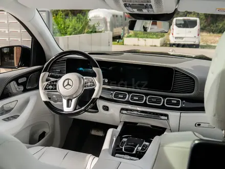 Mercedes-Maybach GLS 600 2022 года за 115 000 000 тг. в Алматы – фото 17