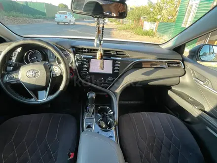 Toyota Camry 2019 года за 11 950 000 тг. в Астана – фото 16