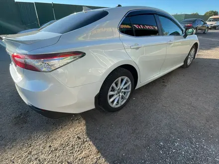 Toyota Camry 2019 года за 11 950 000 тг. в Астана – фото 6