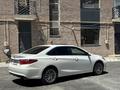 Toyota Camry 2015 года за 7 500 000 тг. в Жанаозен – фото 4