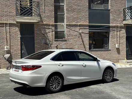 Toyota Camry 2015 года за 7 500 000 тг. в Жанаозен – фото 4