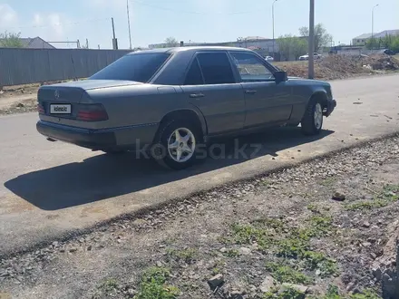 Mercedes-Benz E 220 1993 года за 1 800 000 тг. в Жезказган – фото 13