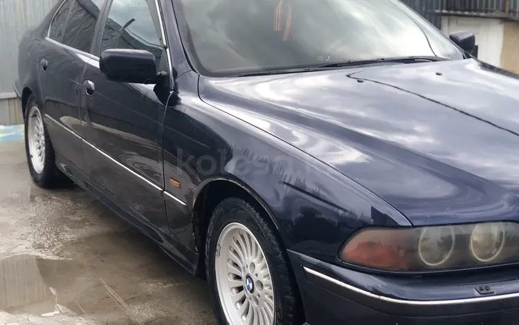 BMW 528 1998 года за 2 700 000 тг. в Алматы