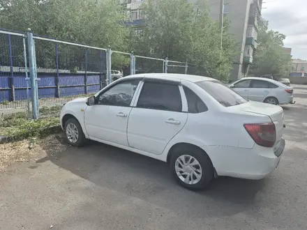 ВАЗ (Lada) Granta 2190 2013 года за 2 000 000 тг. в Семей – фото 4