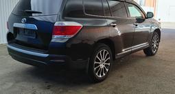Toyota Highlander 2011 года за 7 960 050 тг. в Актобе – фото 4