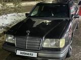 Mercedes-Benz E 200 1993 года за 1 700 000 тг. в Астана