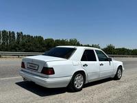 Mercedes-Benz E 260 1990 года за 2 000 000 тг. в Кызылорда