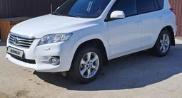 Toyota RAV4 2012 года за 6 700 000 тг. в Атырау