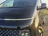 Hyundai Staria 2022 года за 18 500 000 тг. в Астана