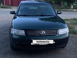 Volkswagen Passat 1996 года за 1 500 000 тг. в Актобе – фото 2