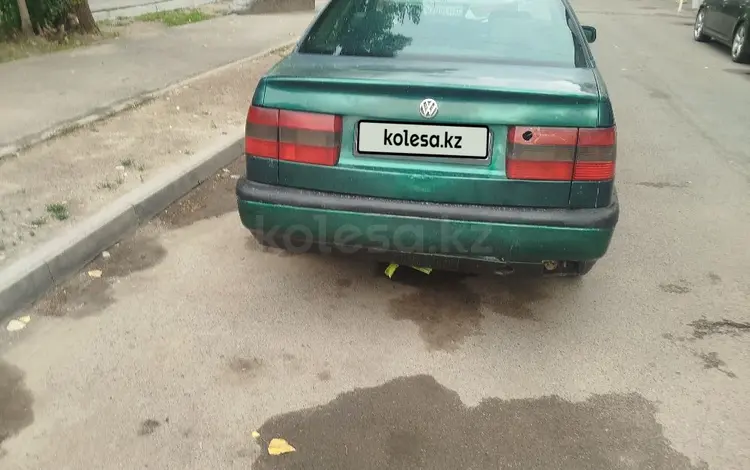 Volkswagen Passat 1996 года за 600 000 тг. в Алматы