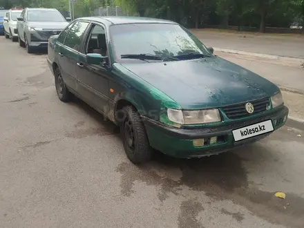 Volkswagen Passat 1996 года за 600 000 тг. в Алматы – фото 5