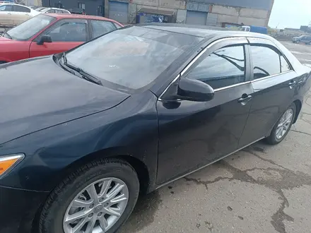 Toyota Camry 2012 года за 6 500 000 тг. в Петропавловск – фото 2