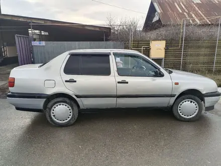 Volkswagen Vento 1992 года за 1 000 000 тг. в Талдыкорган – фото 3