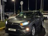 Toyota RAV4 2020 года за 13 000 000 тг. в Актобе