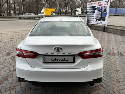 Toyota Camry 2019 года за 13 800 000 тг. в Алматы – фото 6