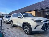 Toyota Grand Highlander 2024 года за 37 500 000 тг. в Уральск – фото 3