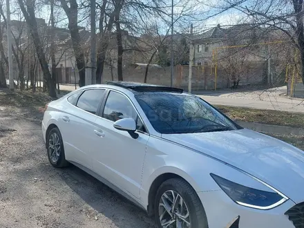 Hyundai Sonata 2022 года за 12 500 000 тг. в Алматы – фото 2