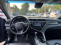 Toyota Camry 2018 года за 10 000 000 тг. в Актобе – фото 6