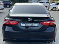 Toyota Camry 2018 года за 10 000 000 тг. в Актобе – фото 5