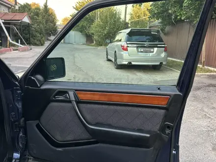 Mercedes-Benz E 220 1996 года за 2 500 000 тг. в Алматы – фото 6
