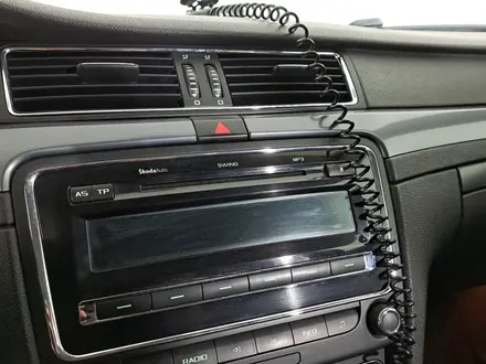 Skoda Superb 2012 года за 6 890 000 тг. в Астана – фото 17