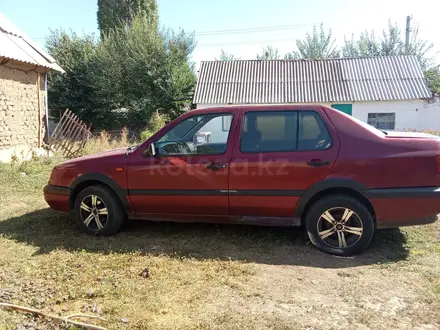 Volkswagen Vento 1992 года за 800 000 тг. в Тараз