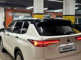 Mitsubishi Outlander 2023 годаүшін18 280 830 тг. в Астана – фото 2