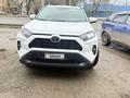 Toyota RAV4 2020 года за 9 000 000 тг. в Уральск – фото 3