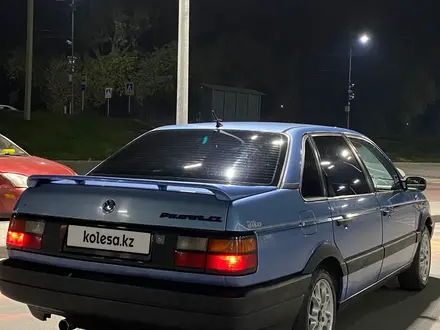 Volkswagen Passat 1993 года за 1 800 000 тг. в Алматы